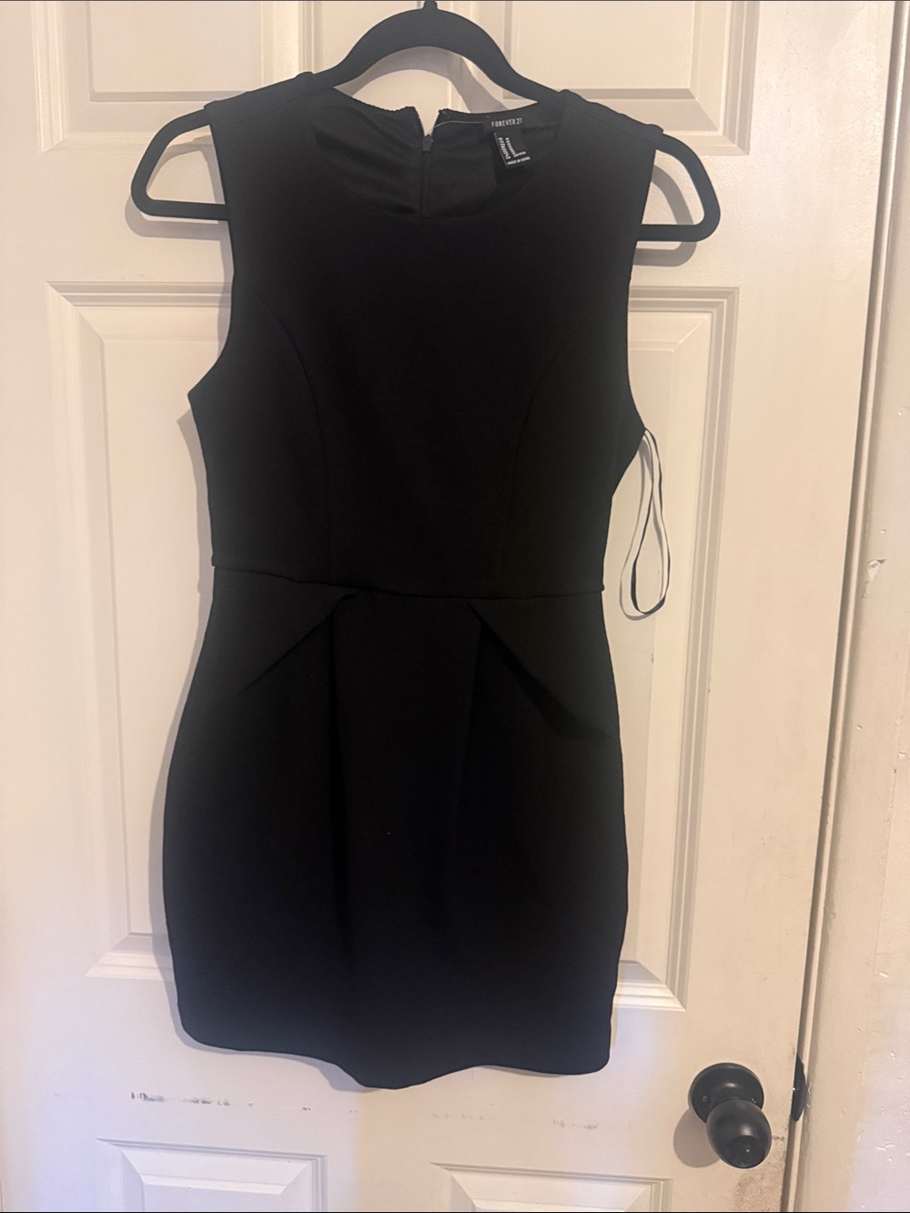 Forever 21 Black Sleeveless Mini Sheath Dress
